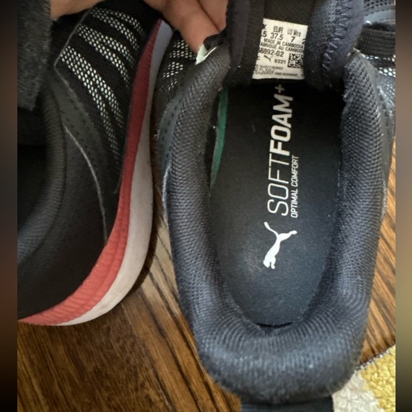 Women’s shoes- Puma Pacer net cage sneaker size 7 - really good used condition - Picture 6 of 7